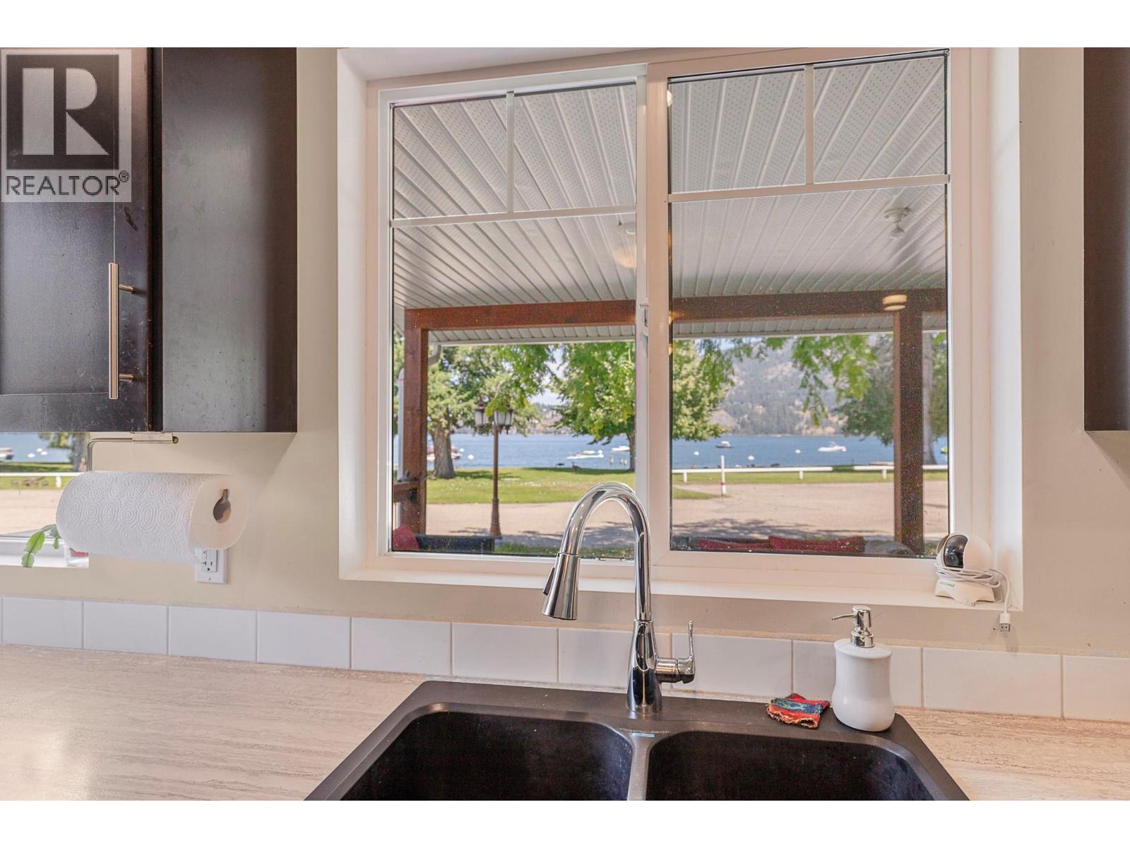 42 Lakeshore Drive, Vernon, British Columbia  V1H 2A1 - Photo 16 - 10398595