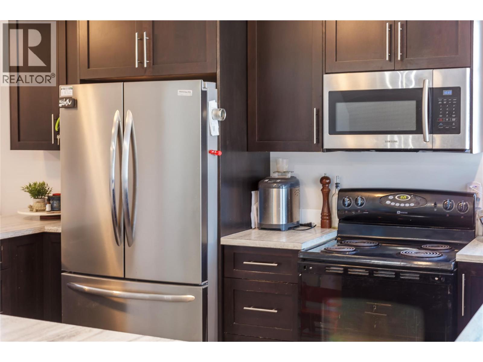 42 Lakeshore Drive, Vernon, British Columbia  V1H 2A1 - Photo 17 - 10398595