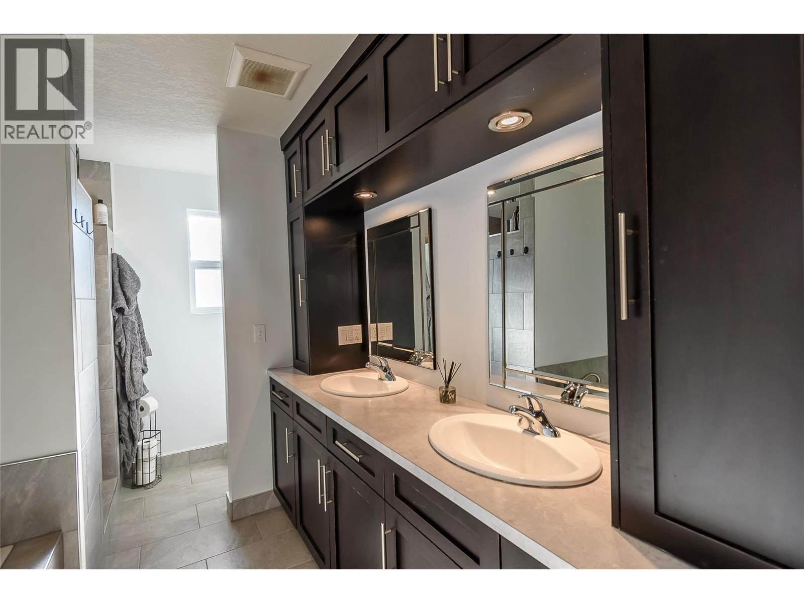 42 Lakeshore Drive, Vernon, British Columbia  V1H 2A1 - Photo 35 - 10398595