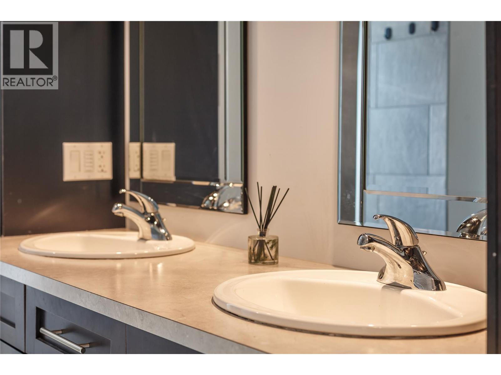 42 Lakeshore Drive, Vernon, British Columbia  V1H 2A1 - Photo 36 - 10398595