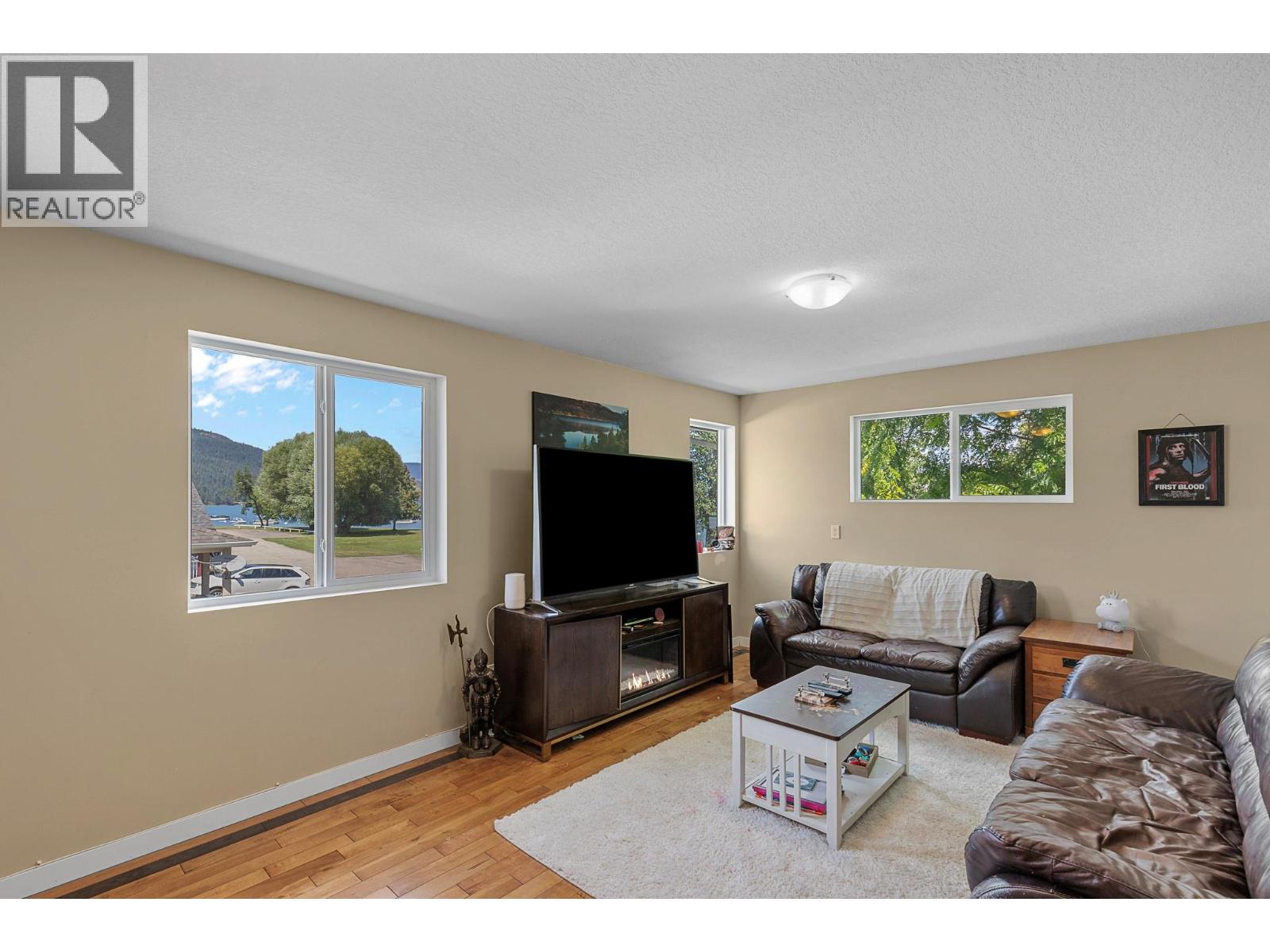 42 Lakeshore Drive, Vernon, British Columbia  V1H 2A1 - Photo 45 - 10398595