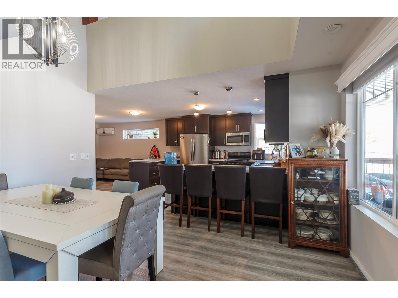 42 Lakeshore Drive, Vernon, British Columbia  V1H 2A1 - Photo 8 - 10398595