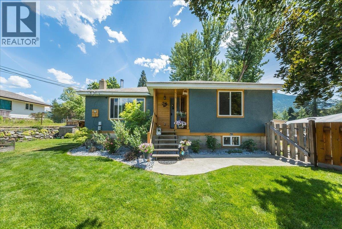 526 12th Avenue, Genelle, British Columbia  V0G 1G0 - Photo 1 - 10398537