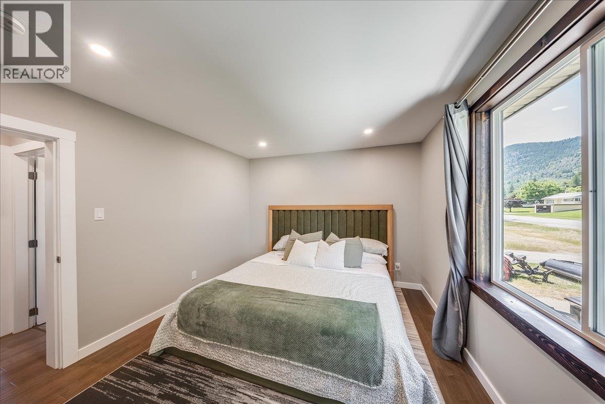 526 12th Avenue, Genelle, British Columbia  V0G 1G0 - Photo 15 - 10398537