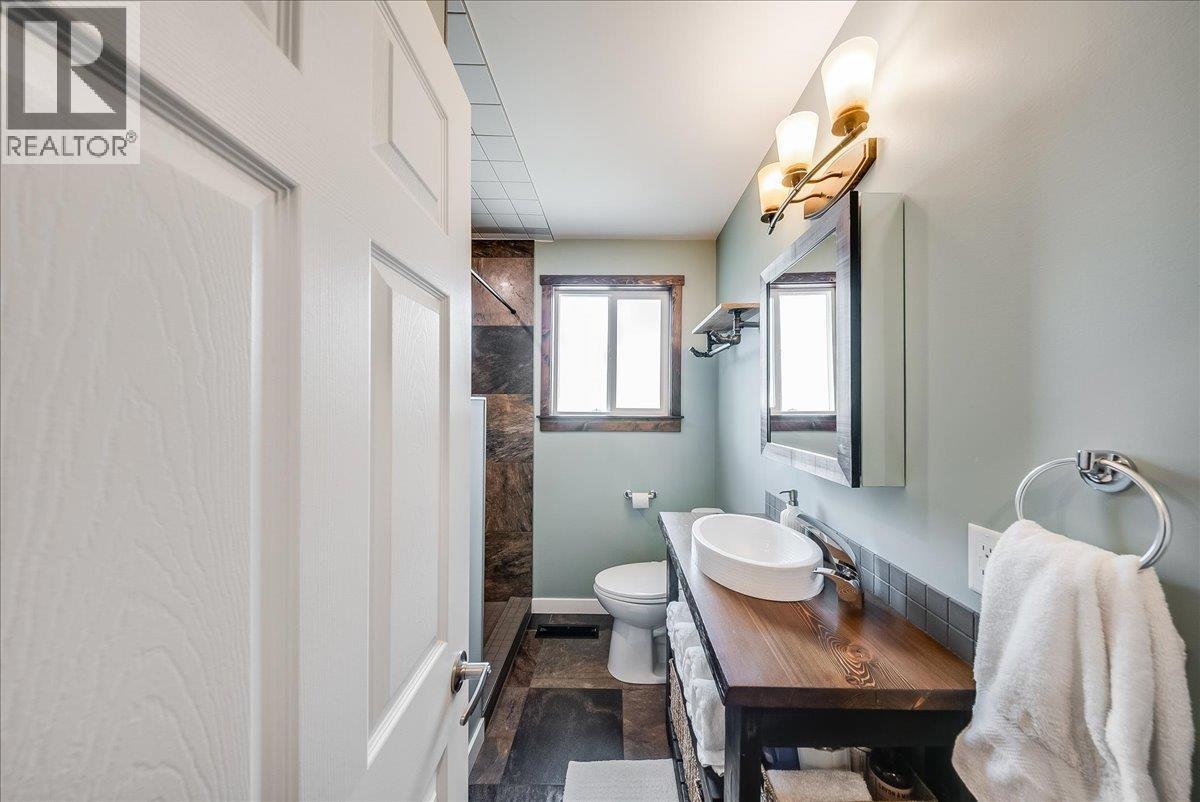 526 12th Avenue, Genelle, British Columbia  V0G 1G0 - Photo 17 - 10398537