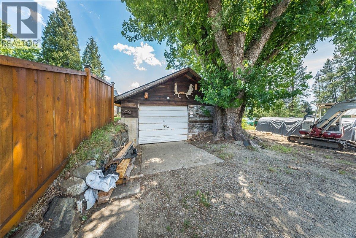 526 12th Avenue, Genelle, British Columbia  V0G 1G0 - Photo 41 - 10398537
