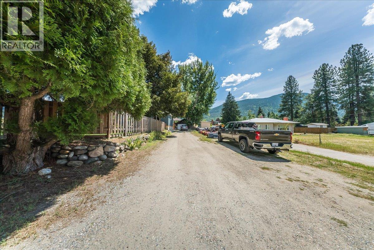 526 12th Avenue, Genelle, British Columbia  V0G 1G0 - Photo 45 - 10398537