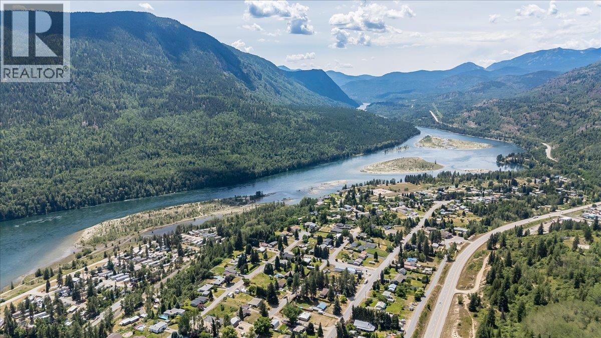 526 12th Avenue, Genelle, British Columbia  V0G 1G0 - Photo 52 - 10398537
