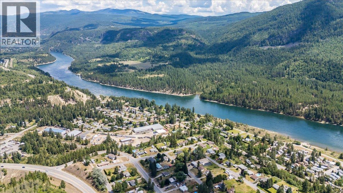 526 12th Avenue, Genelle, British Columbia  V0G 1G0 - Photo 53 - 10398537