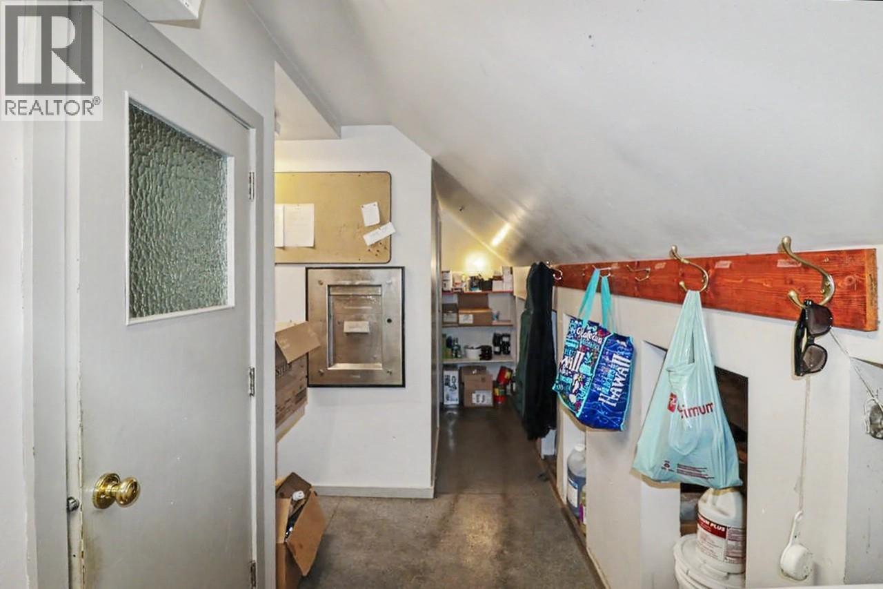 7654 Donaldson Drive, Grand Forks, British Columbia  V0H 1H2 - Photo 5 - 10398735