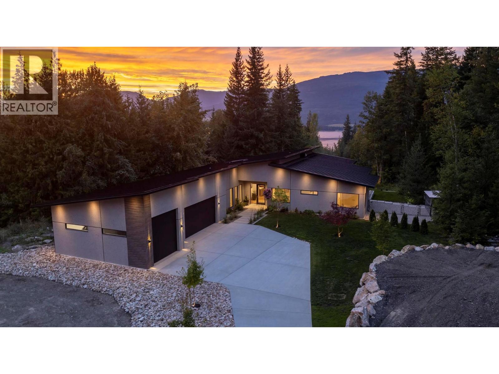 5147 Sunset Drive, Eagle Bay, British Columbia  V0E 1T0 - Photo 1 - 10398691