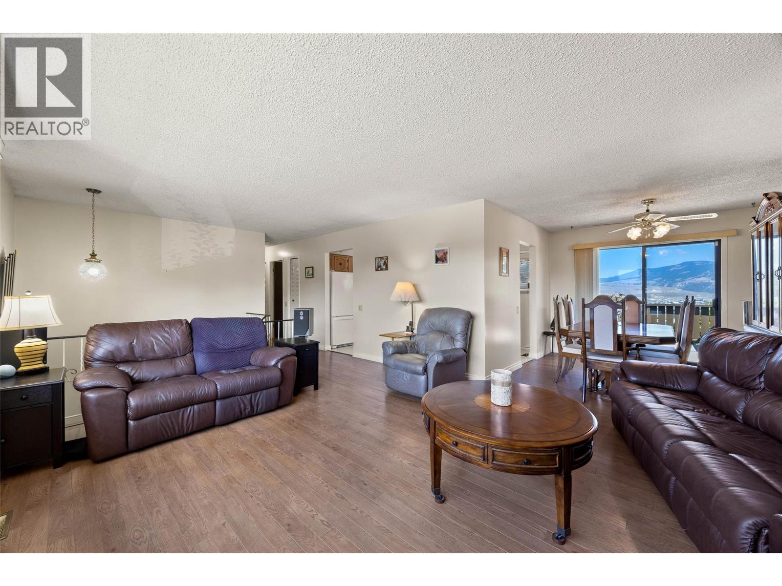 1598 Southview Terrace, Kamloops, British Columbia  V2B 7R5 - Photo 5 - 10398657
