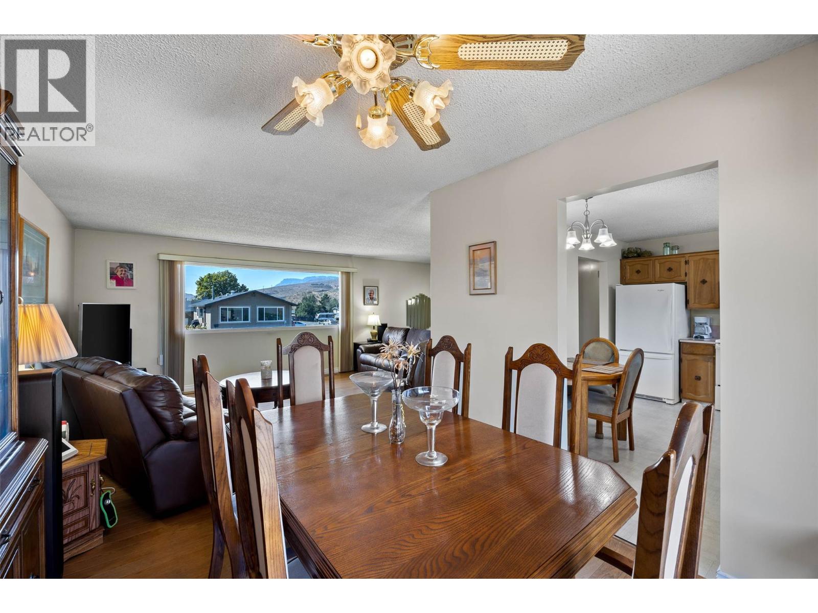 1598 Southview Terrace, Kamloops, British Columbia  V2B 7R5 - Photo 8 - 10398657
