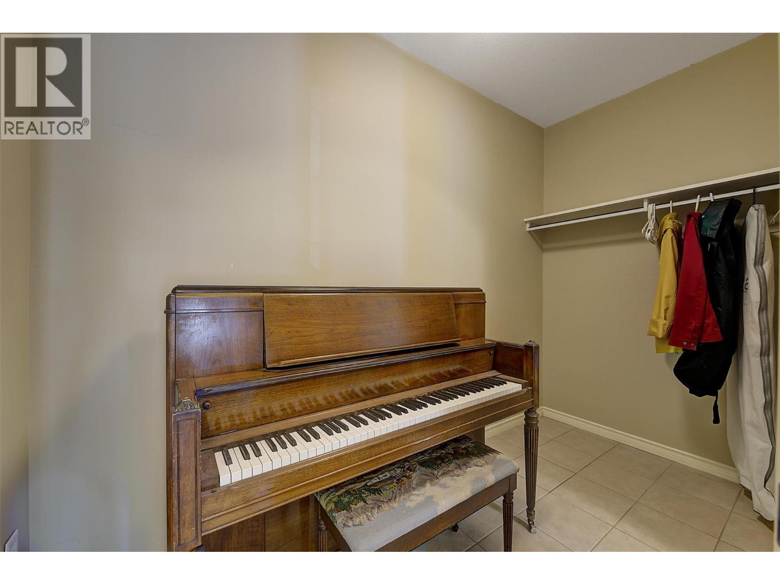 2352 Selkirk Drive Lot# 37, Kelowna, British Columbia  V1V 2R5 - Photo 47 - 10398447