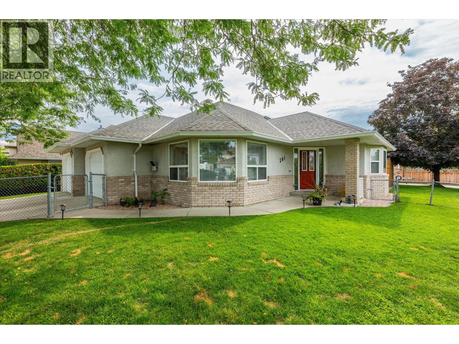 301 Fizet Avenue, Kelowna, British Columbia  V1X 7P5 - Photo 1 - 10398524
