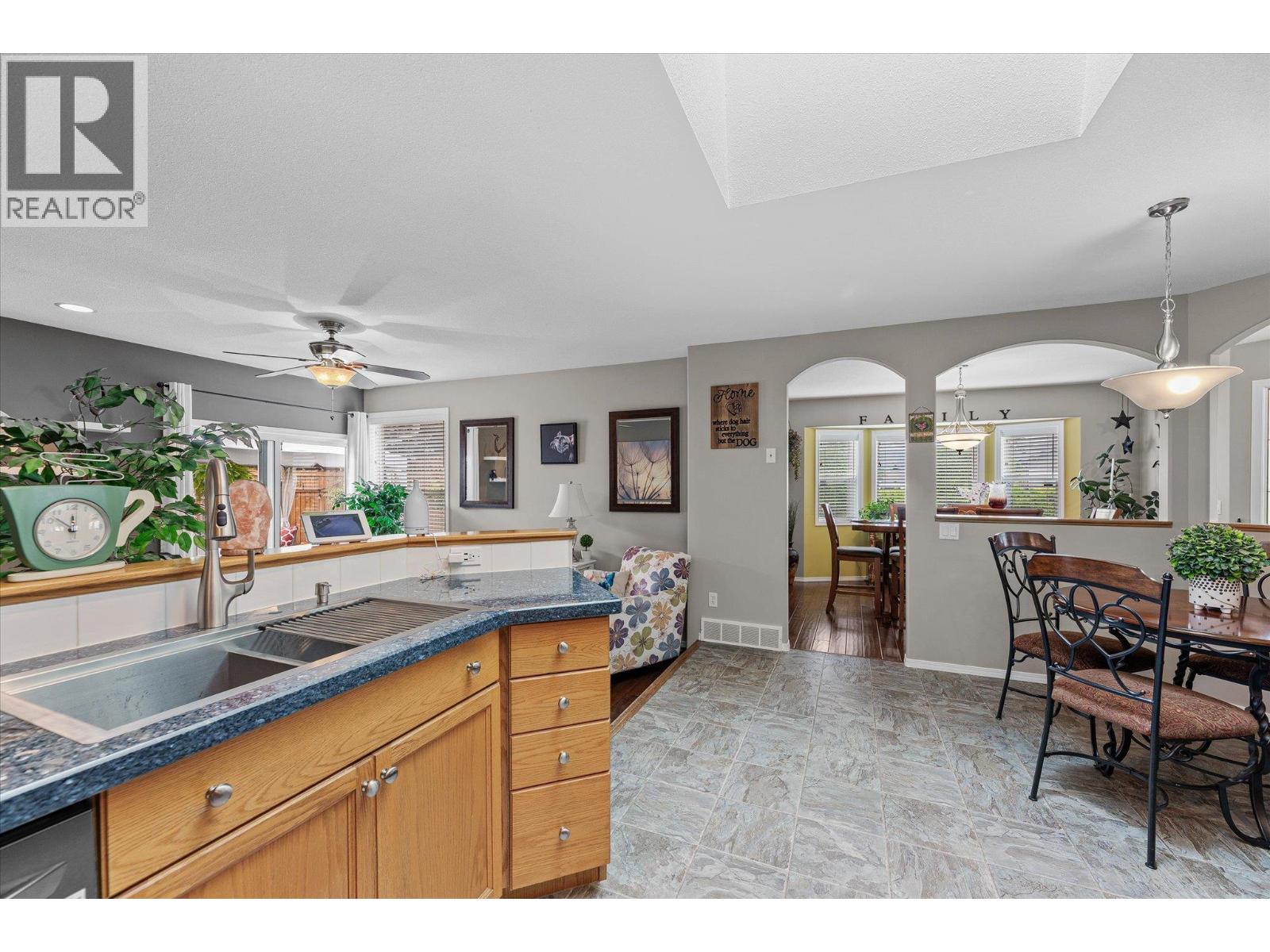 301 Fizet Avenue, Kelowna, British Columbia  V1X 7P5 - Photo 10 - 10398524