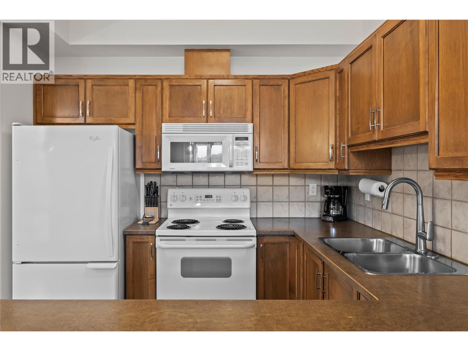 1128 Sunset Drive Unit# 1404, Kelowna, British Columbia  V1Y 9W7 - Photo 5 - 10397934