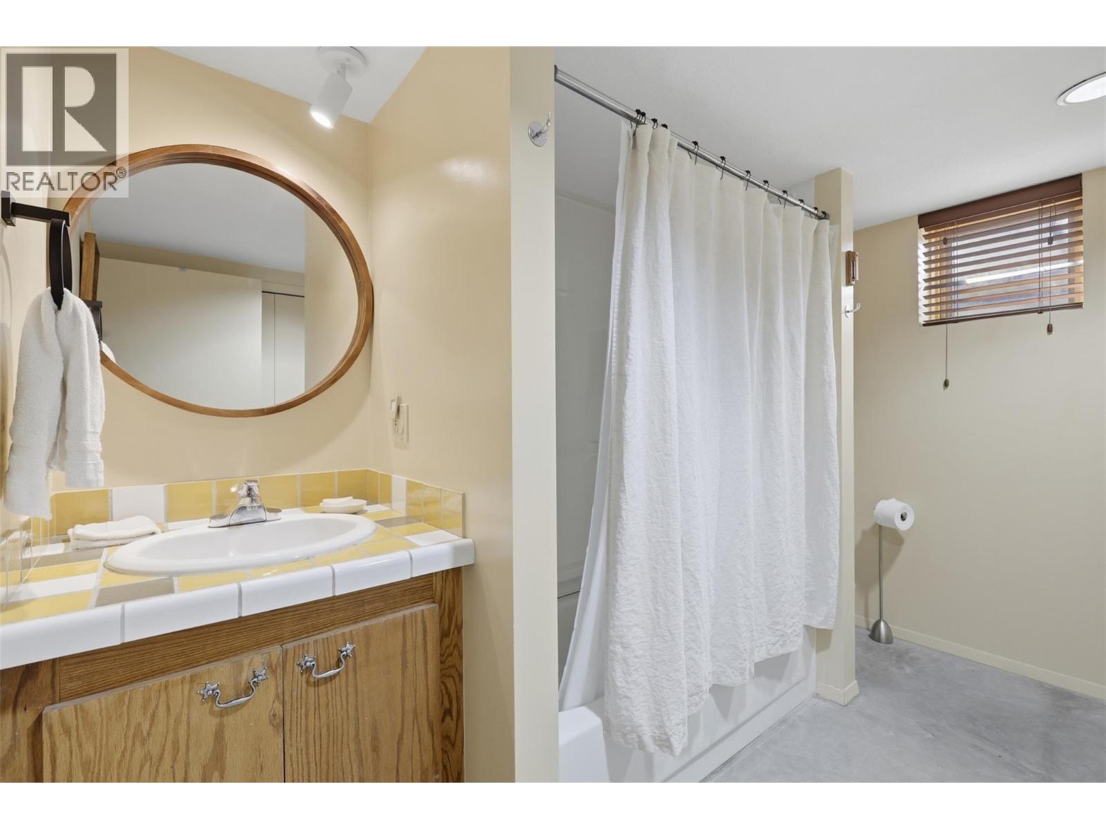 3769 Navatanee Drive, Kamloops, British Columbia  V2H 1S1 - Photo 50 - 10398755