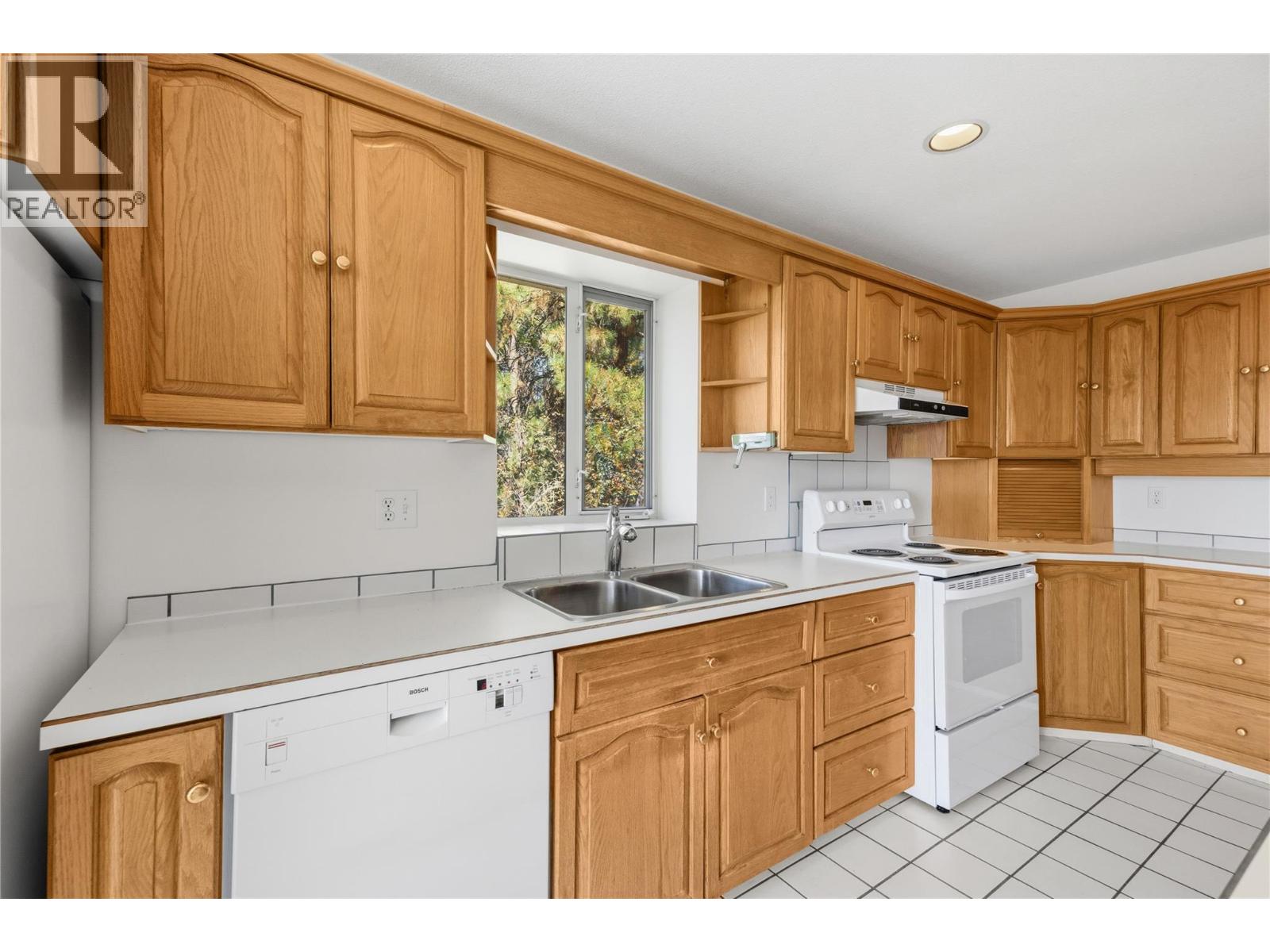 1970 Sutherland Road, Penticton, British Columbia  V2A 8T8 - Photo 10 - 10398690