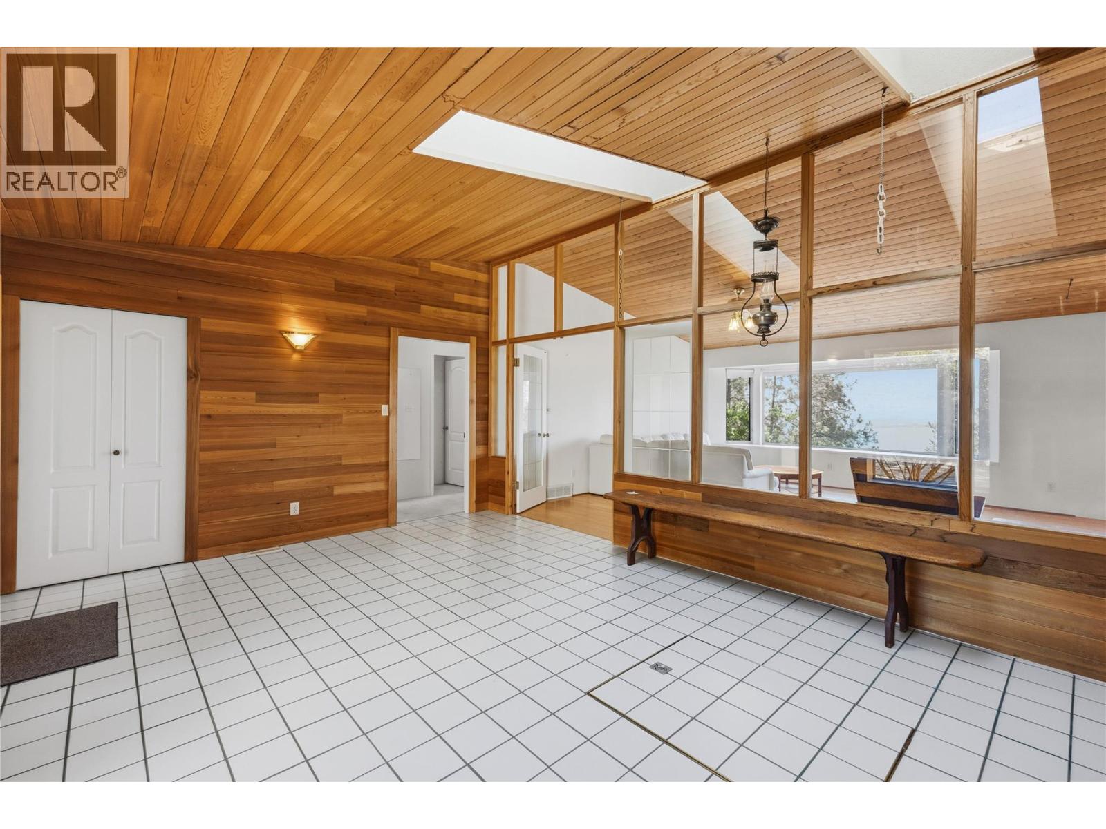 1970 Sutherland Road, Penticton, British Columbia  V2A 8T8 - Photo 4 - 10398690