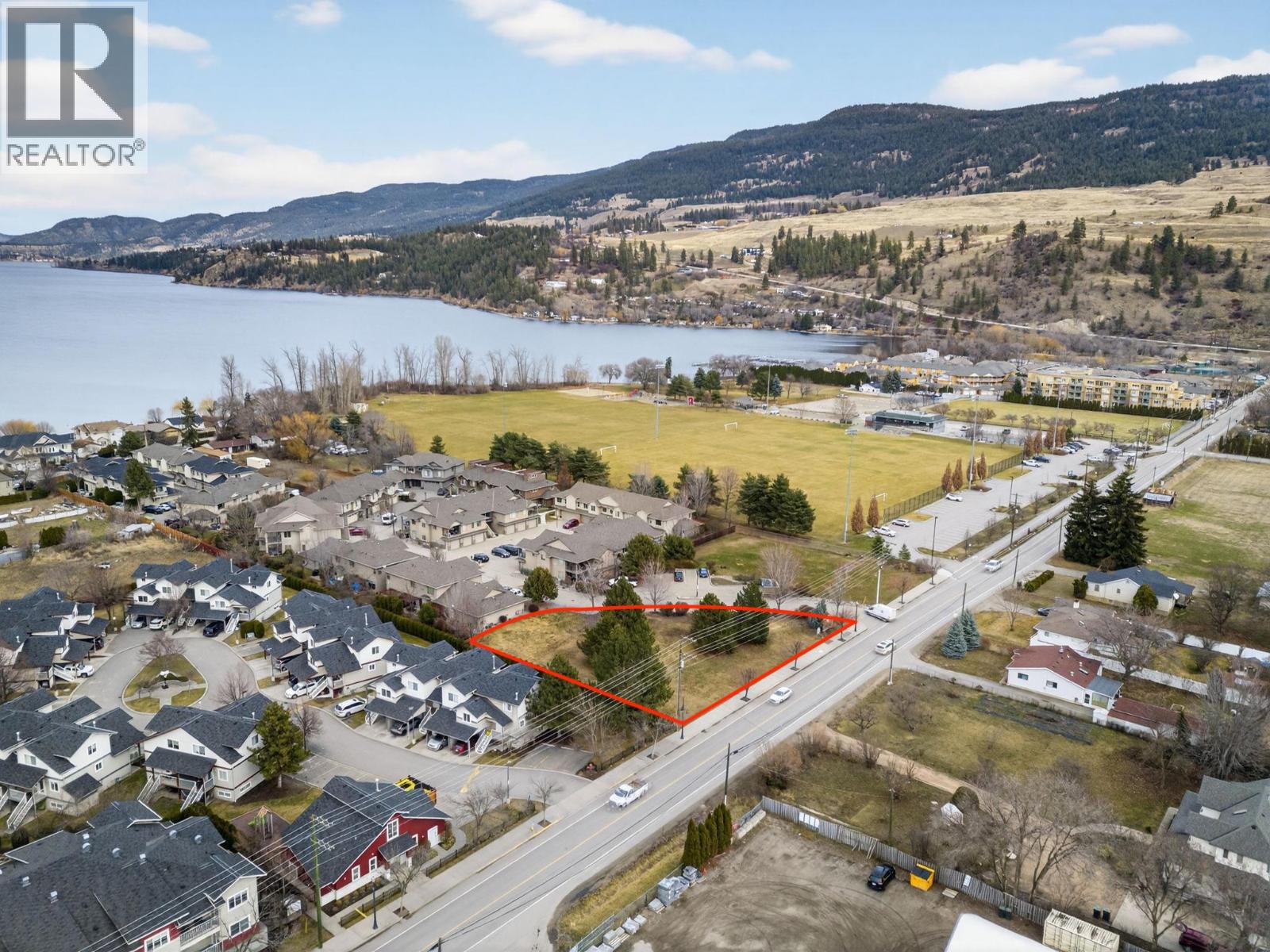 3318 Woodsdale Road, Lake Country, British Columbia  V4V 1X6 - Photo 1 - 10398678