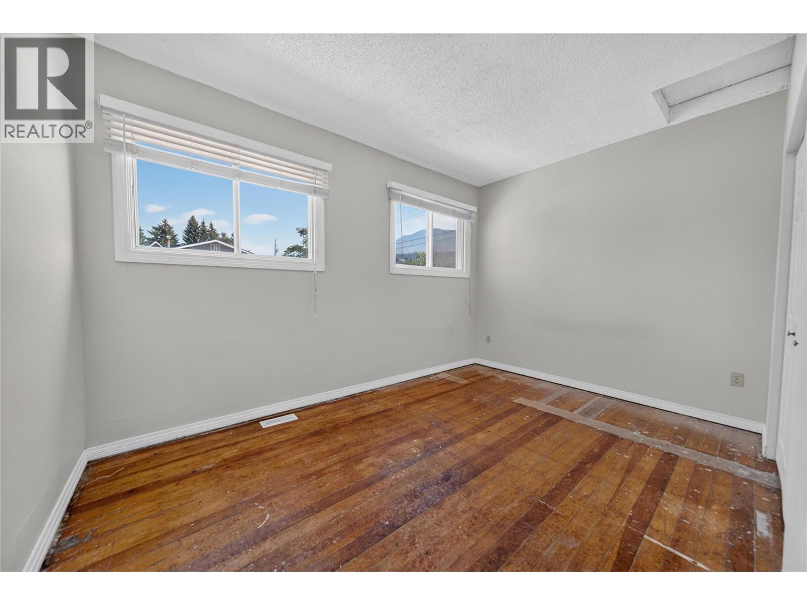 691 3rd Avenue, Fernie, British Columbia  V0B 1M0 - Photo 31 - 10398557