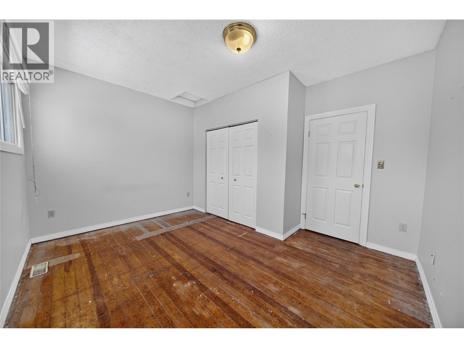 691 3rd Avenue, Fernie, British Columbia  V0B 1M0 - Photo 32 - 10398557