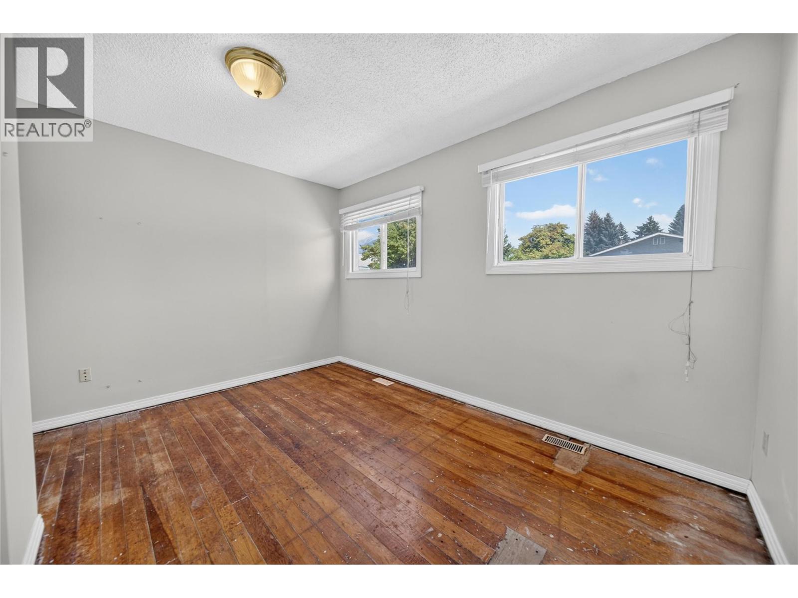 691 3rd Avenue, Fernie, British Columbia  V0B 1M0 - Photo 33 - 10398557