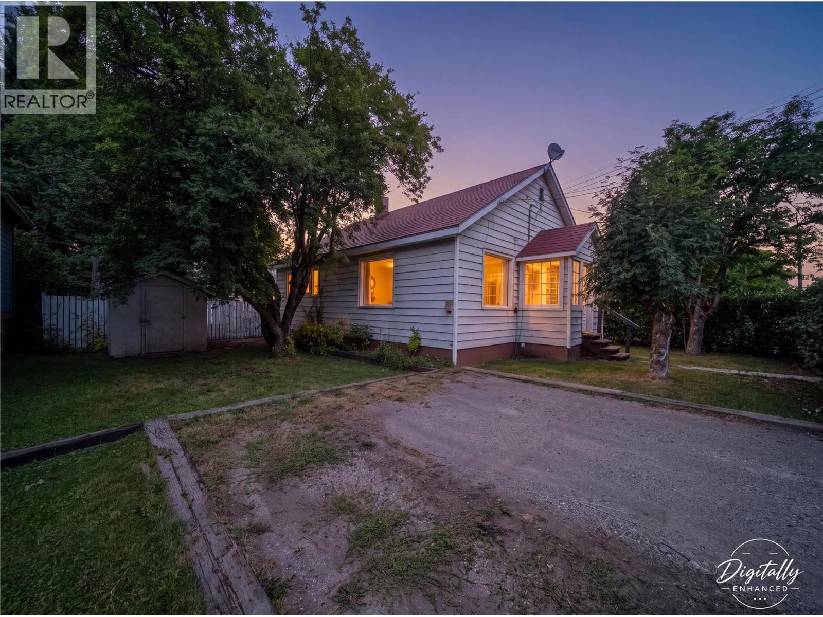 691 3rd Avenue, Fernie, British Columbia  V0B 1M0 - Photo 51 - 10398557