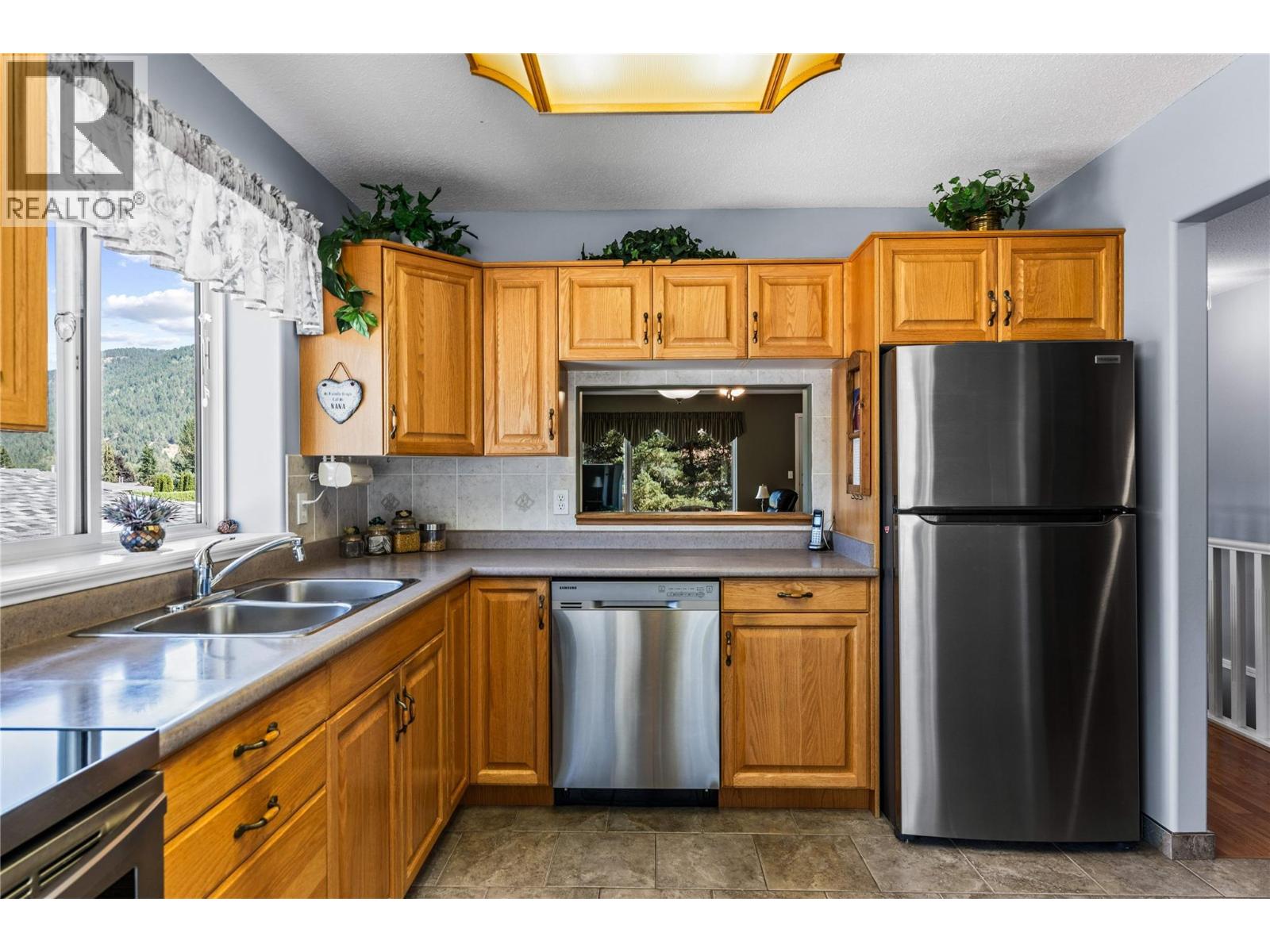 2675 Pine Avenue Unit# 56, Lumby, British Columbia  V0E 2G5 - Photo 6 - 10398543