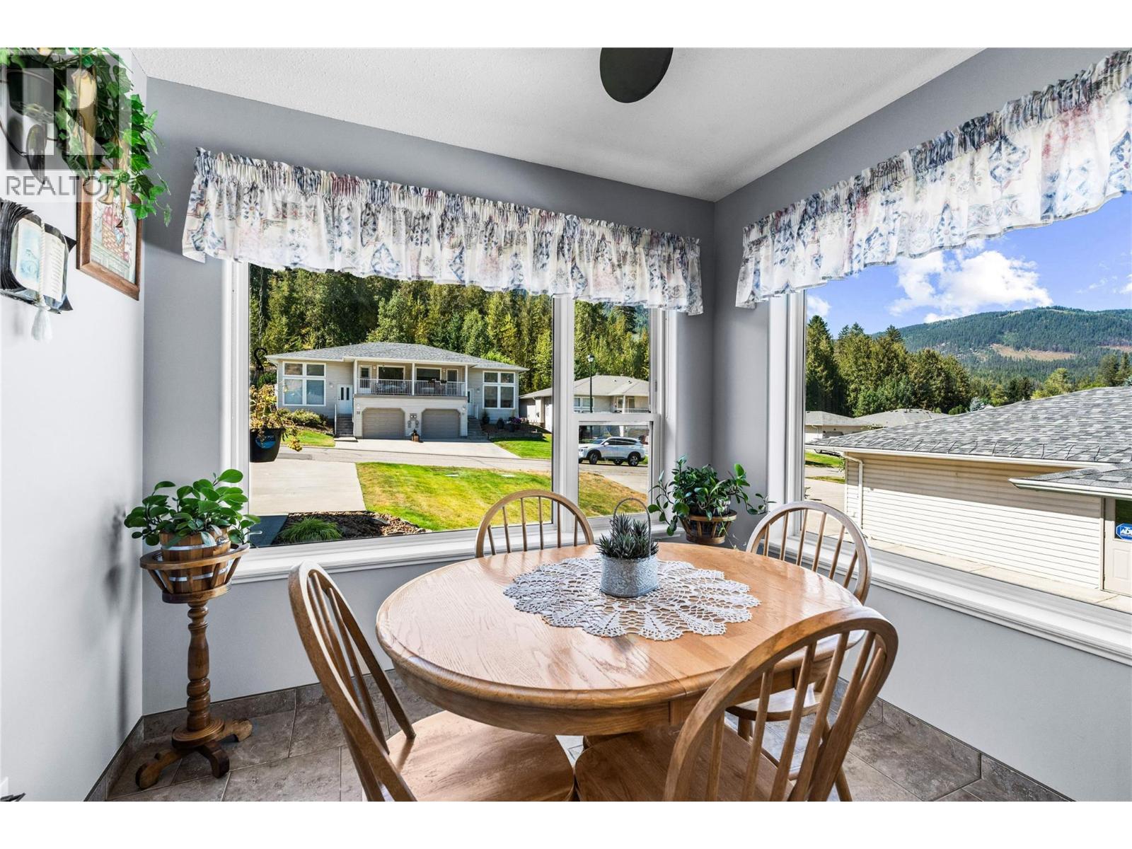 2675 Pine Avenue Unit# 56, Lumby, British Columbia  V0E 2G5 - Photo 8 - 10398543