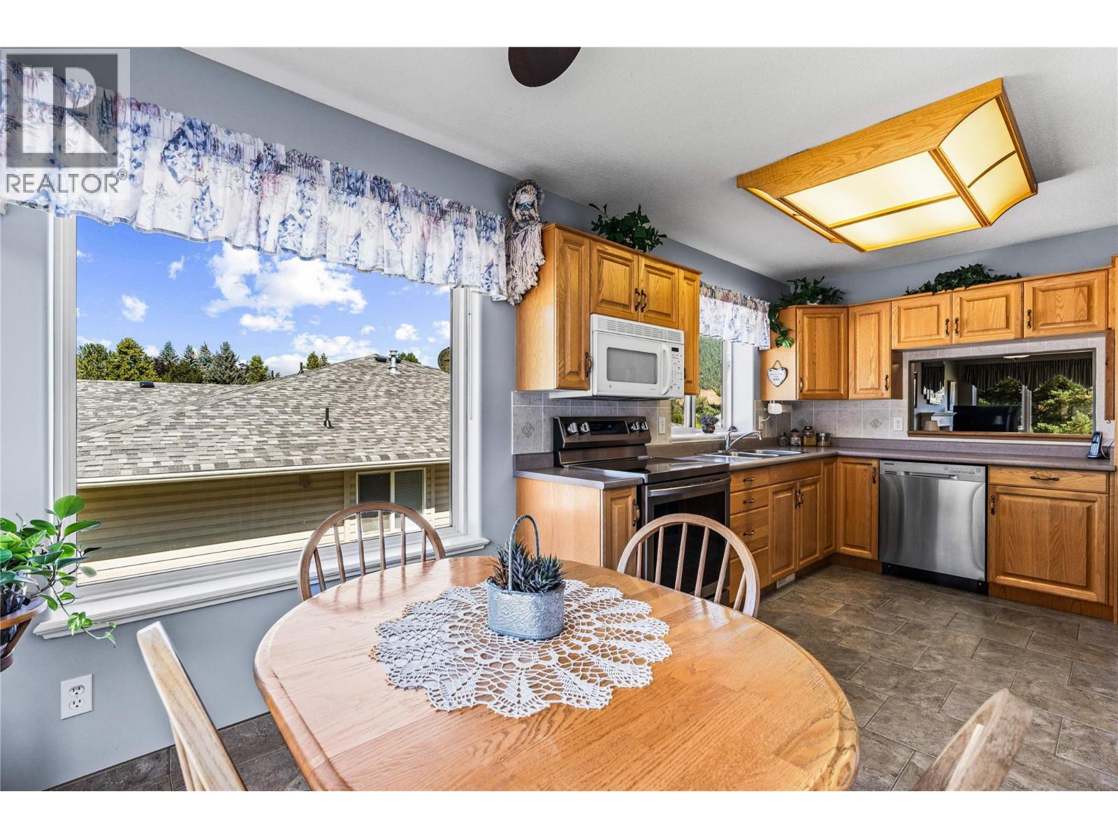 2675 Pine Avenue Unit# 56, Lumby, British Columbia  V0E 2G5 - Photo 9 - 10398543