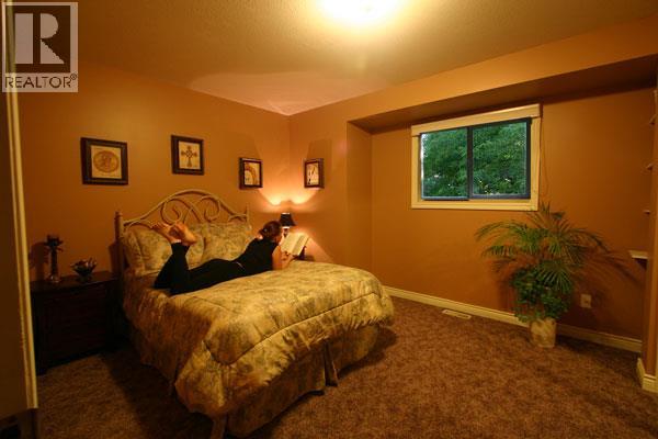 3525 Lakeshore Road, Kelowna, British Columbia  V1W 3K1 - Photo 2 - 10398743