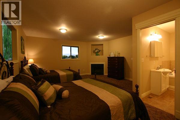 3525 Lakeshore Road, Kelowna, British Columbia  V1W 3K1 - Photo 3 - 10398743