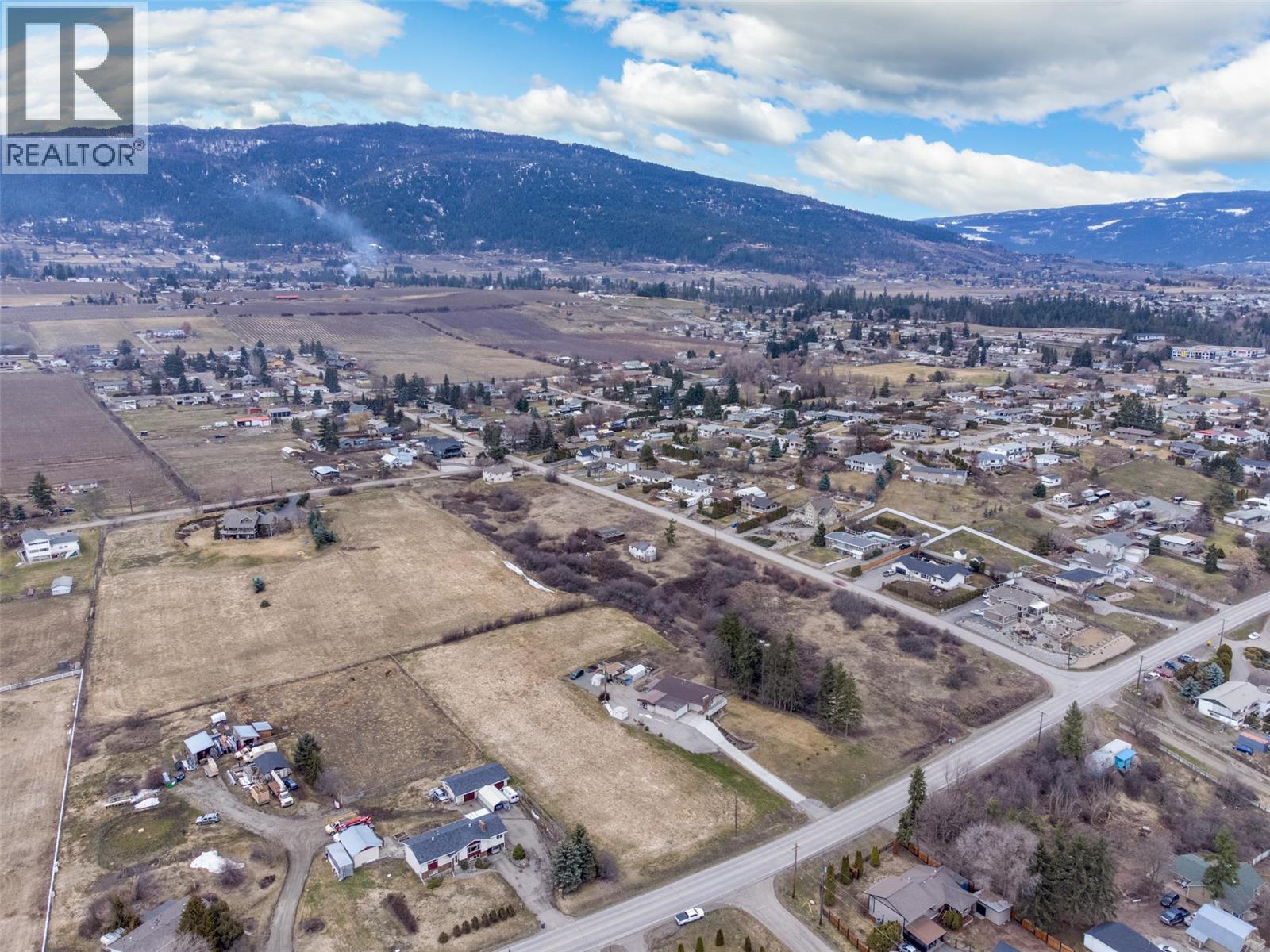 5973 Pleasant Valley Road, Vernon, British Columbia  V1B 3L6 - Photo 14 - 10398705