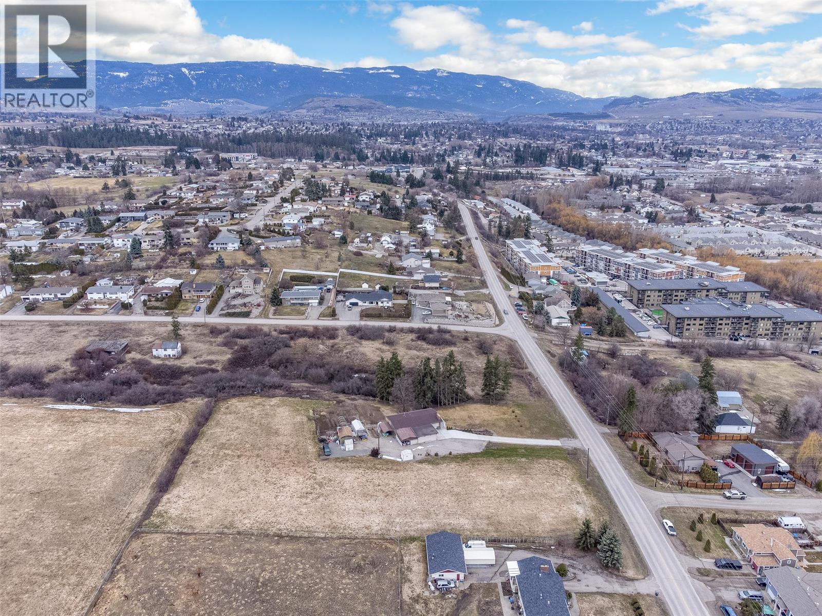 5973 Pleasant Valley Road, Vernon, British Columbia  V1B 3L6 - Photo 13 - 10398660