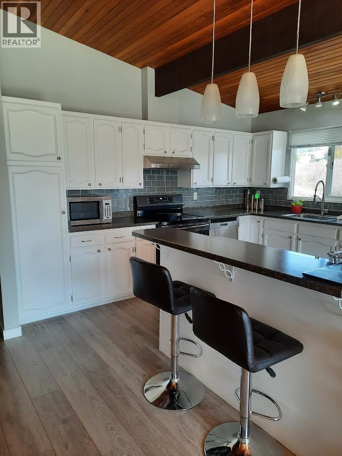 5973 Pleasant Valley Road, Vernon, British Columbia  V1B 3L6 - Photo 18 - 10398660
