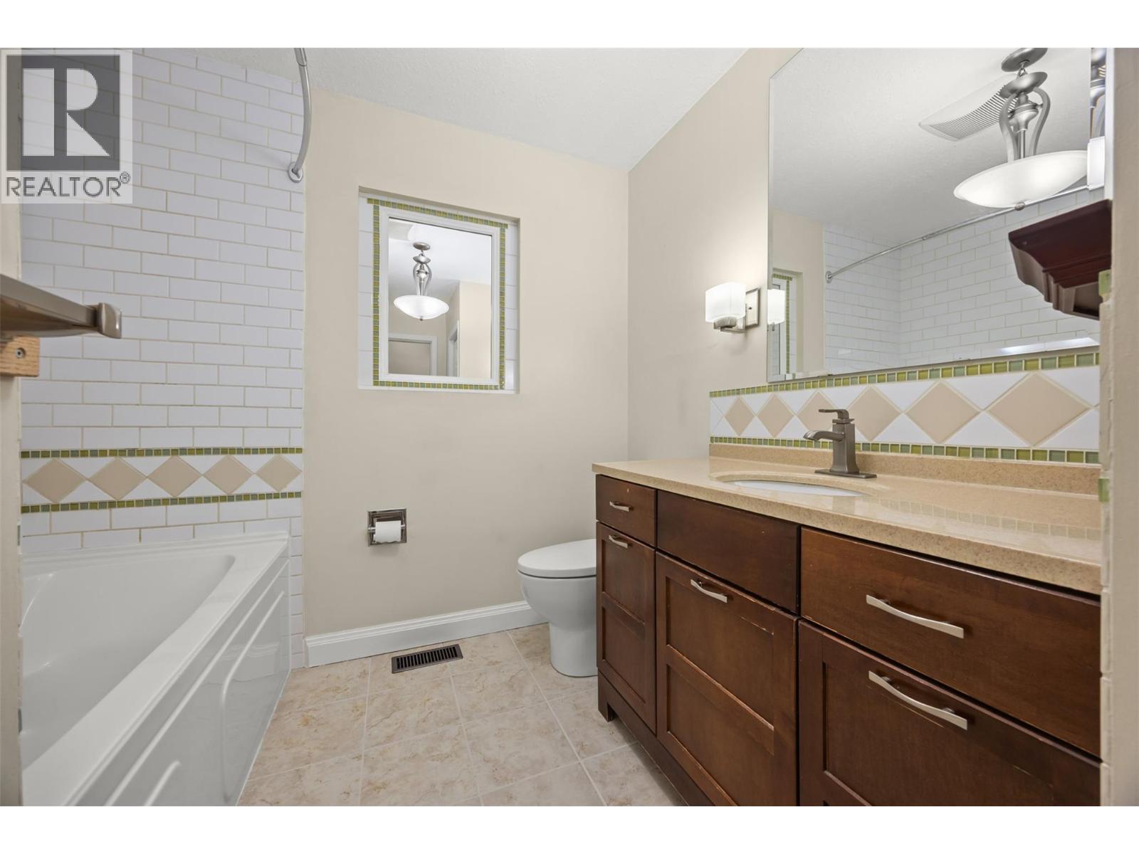 3492 Mctaggart Road, West Kelowna, British Columbia  V4T 1H5 - Photo 17 - 10398622