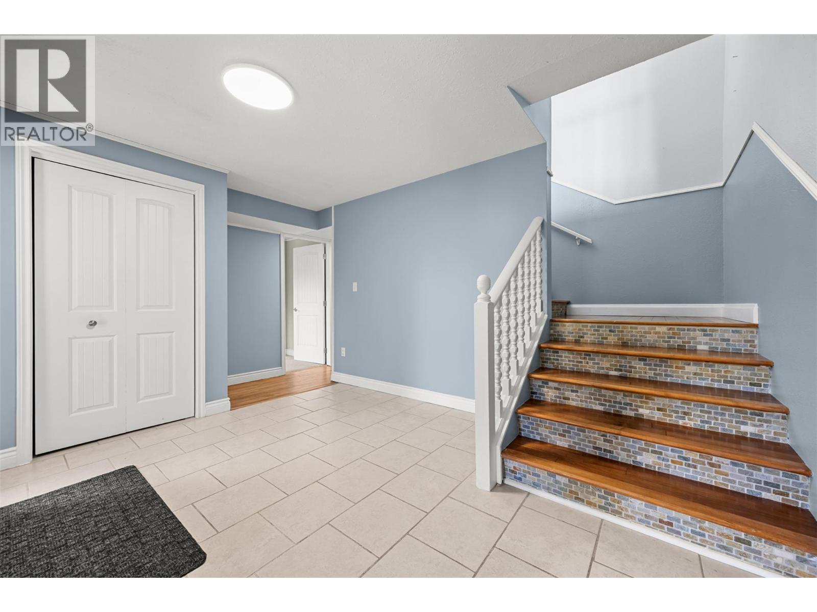 3492 Mctaggart Road, West Kelowna, British Columbia  V4T 1H5 - Photo 2 - 10398622