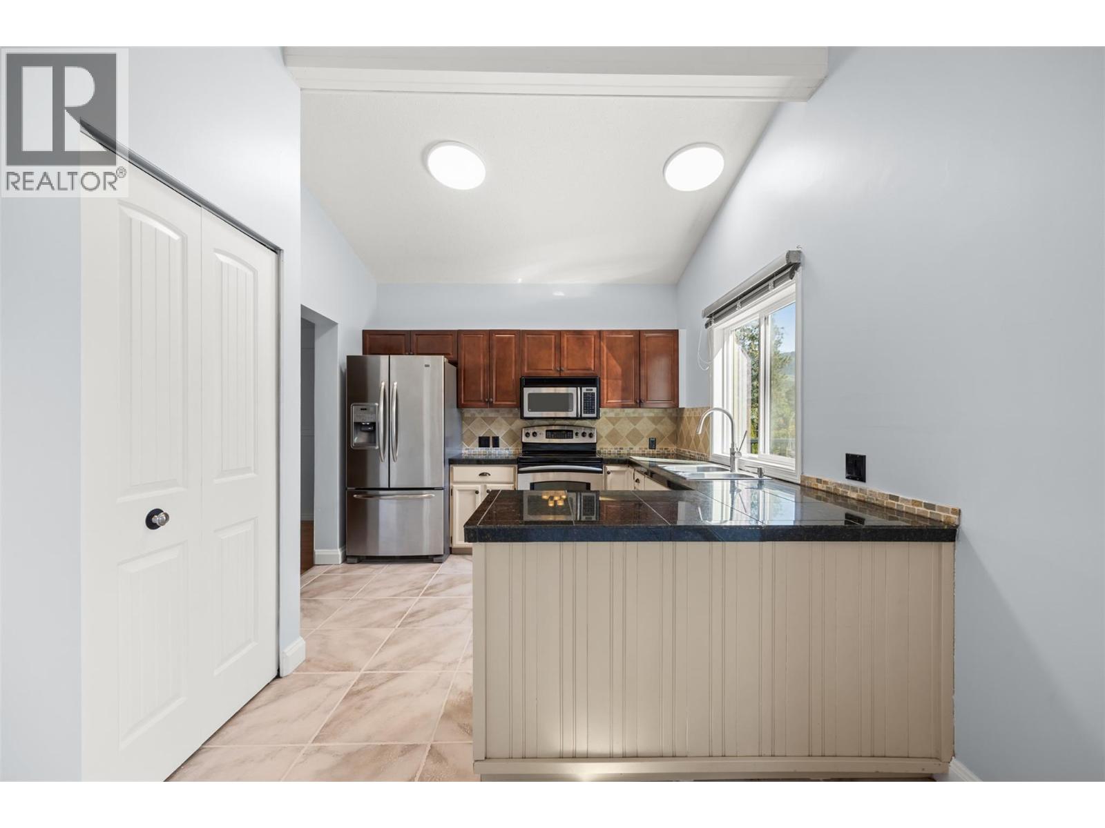 3492 Mctaggart Road, West Kelowna, British Columbia  V4T 1H5 - Photo 5 - 10398622