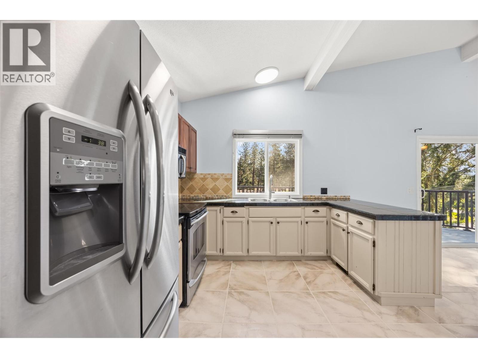 3492 Mctaggart Road, West Kelowna, British Columbia  V4T 1H5 - Photo 6 - 10398622