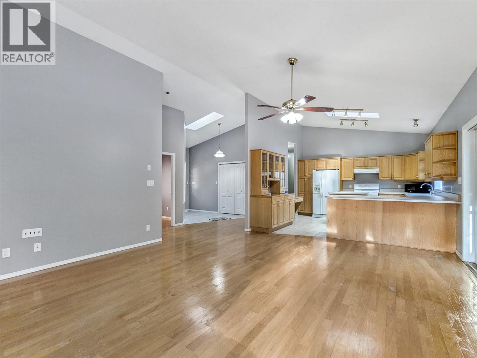 2222 Jenisa Road, Castlegar, British Columbia  V1N 2L8 - Photo 20 - 10398540