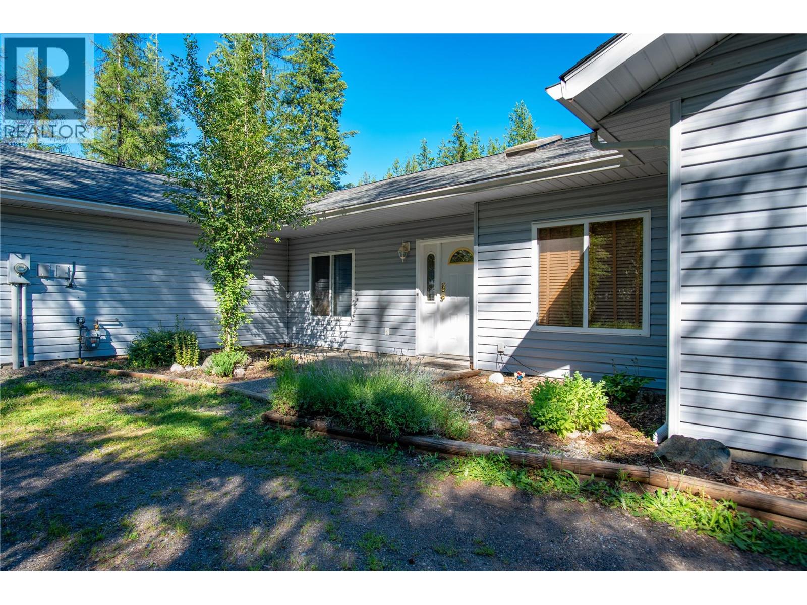 2222 Jenisa Road, Castlegar, British Columbia  V1N 2L8 - Photo 8 - 10398540