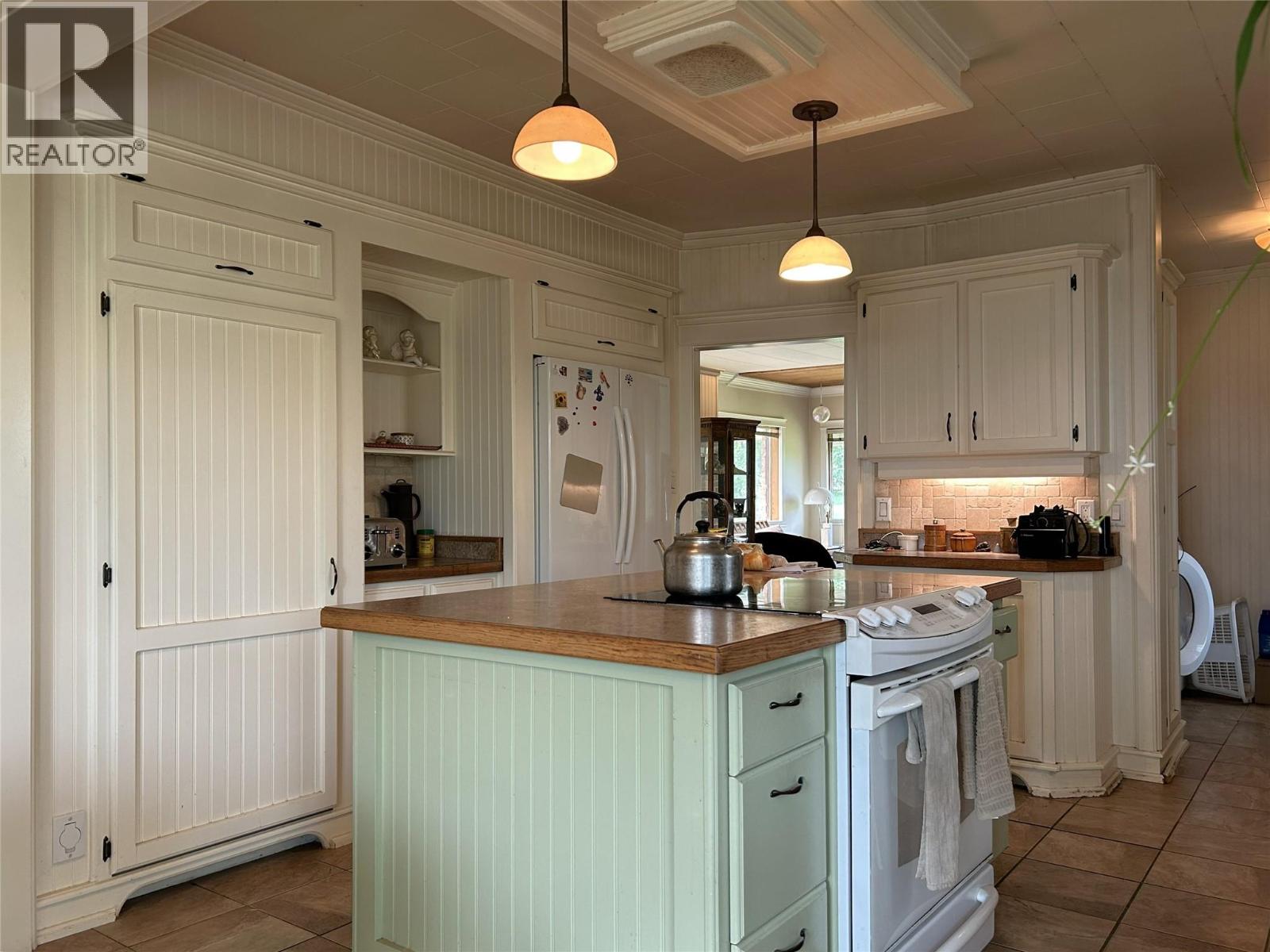 5620 Kenmore Road, Grand Forks, British Columbia  V0H 1H4 - Photo 8 - 10397751