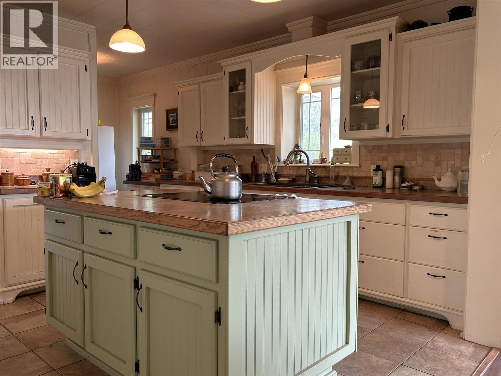 5620 Kenmore Road, Grand Forks, British Columbia  V0H 1H4 - Photo 9 - 10397751