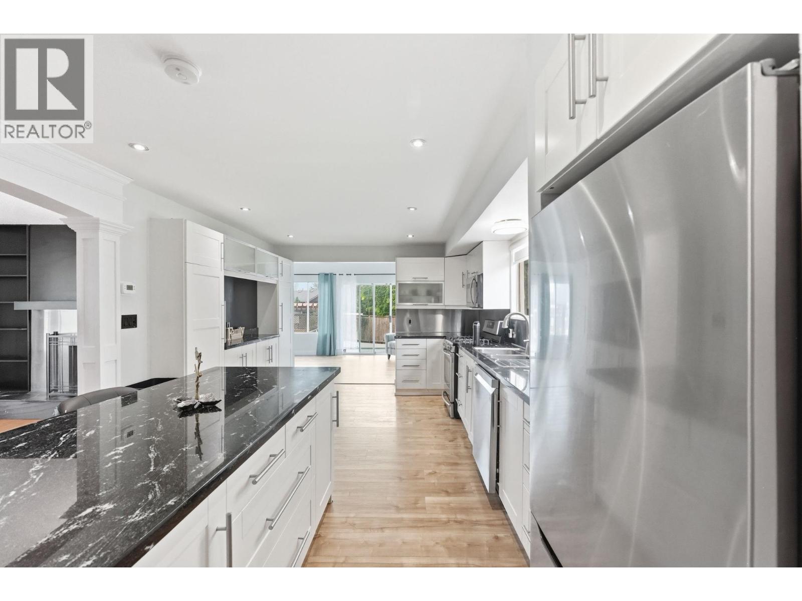 694 Mcclure Road, Kelowna, British Columbia  V1W 1M1 - Photo 11 - 10398644