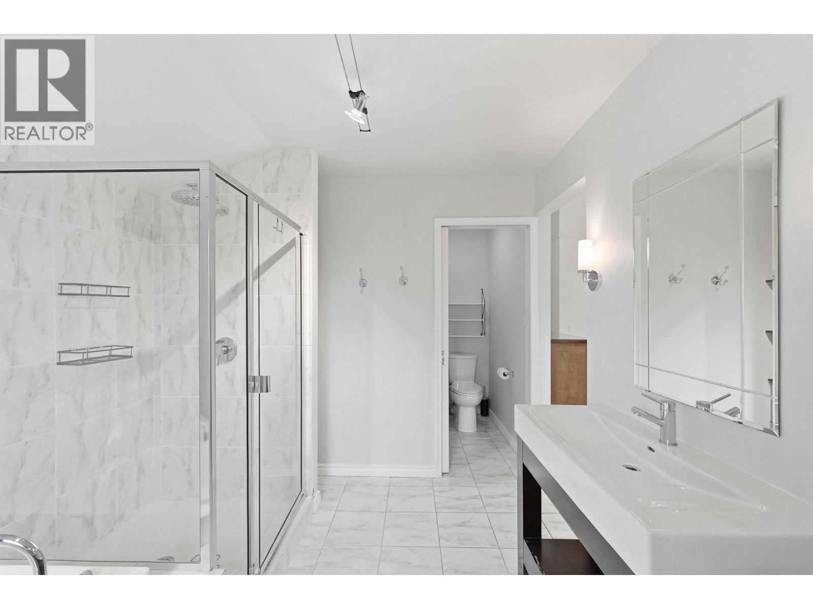 694 Mcclure Road, Kelowna, British Columbia  V1W 1M1 - Photo 32 - 10398644