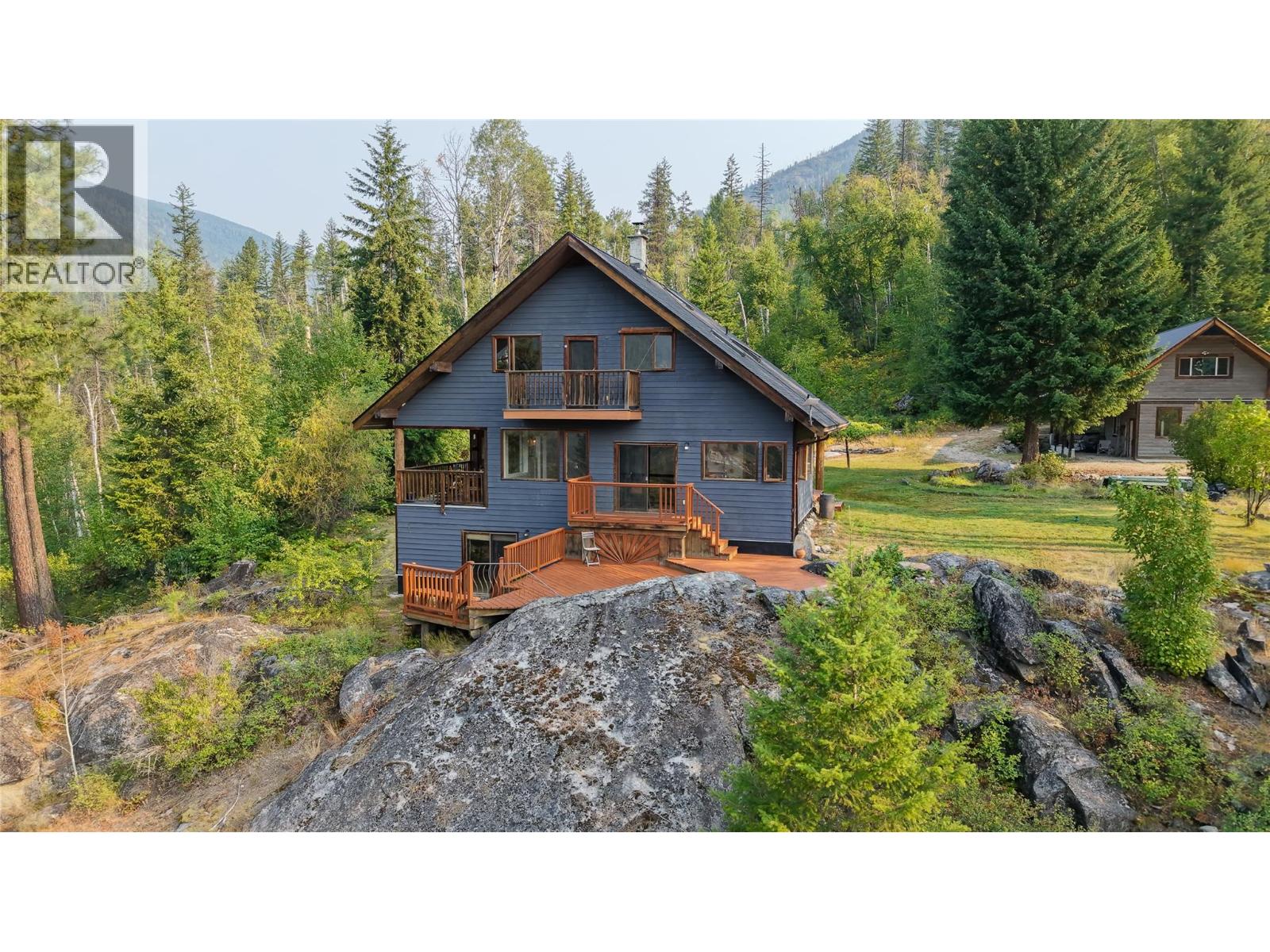 220 Grohman Creek Road, Nelson, British Columbia  V1L 5P3 - Photo 1 - 10398761