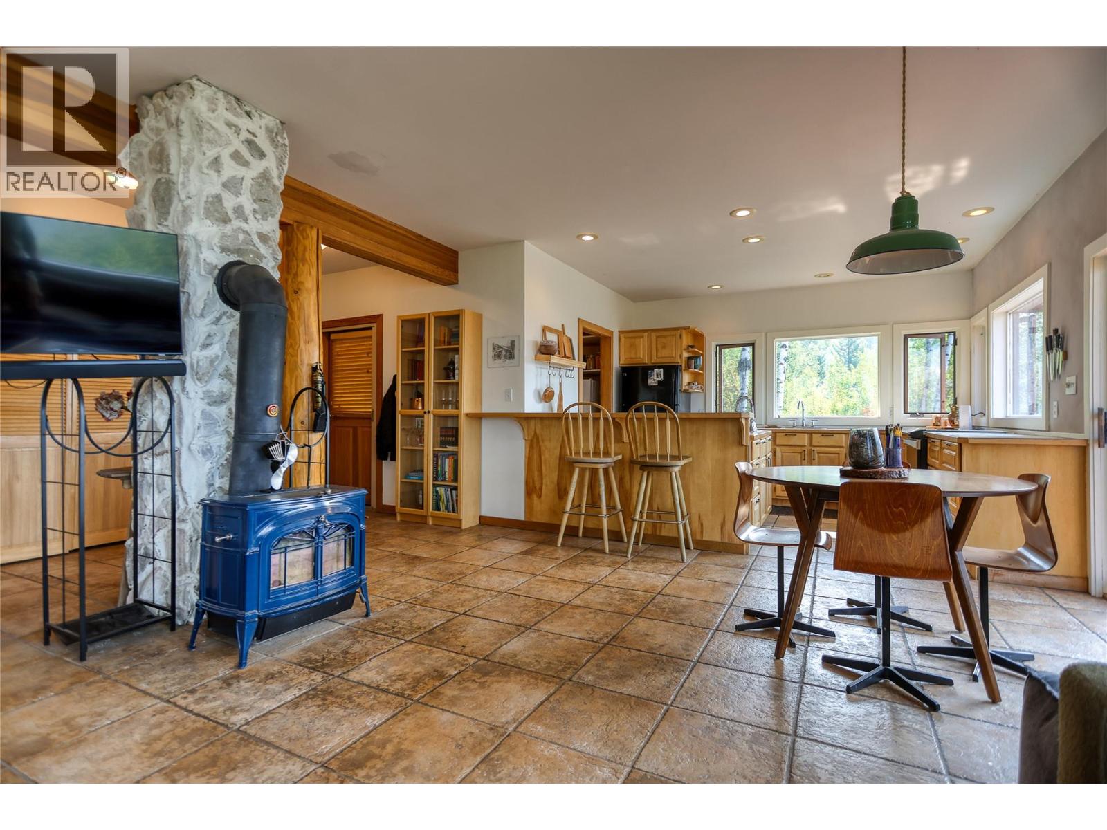220 Grohman Creek Road, Nelson, British Columbia  V1L 5P3 - Photo 11 - 10398761