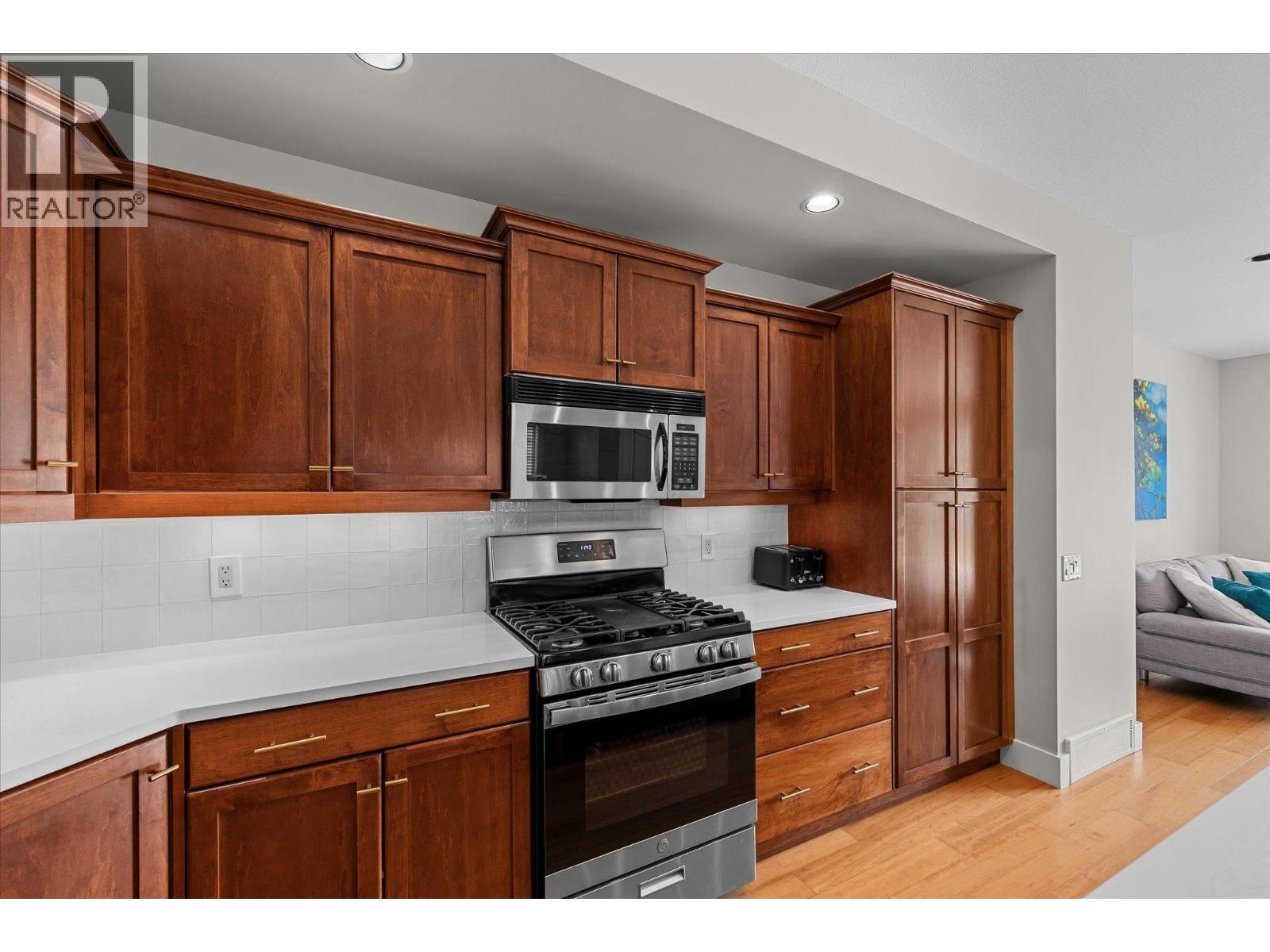 361 Quilchena Drive, Kelowna, British Columbia  V1W 4W4 - Photo 8 - 10398347